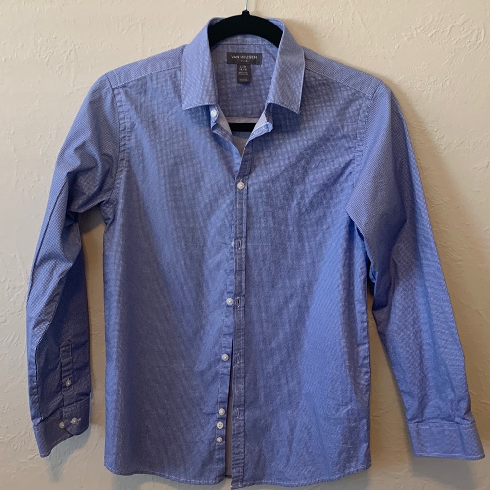 Button down long sleeve dress shirt